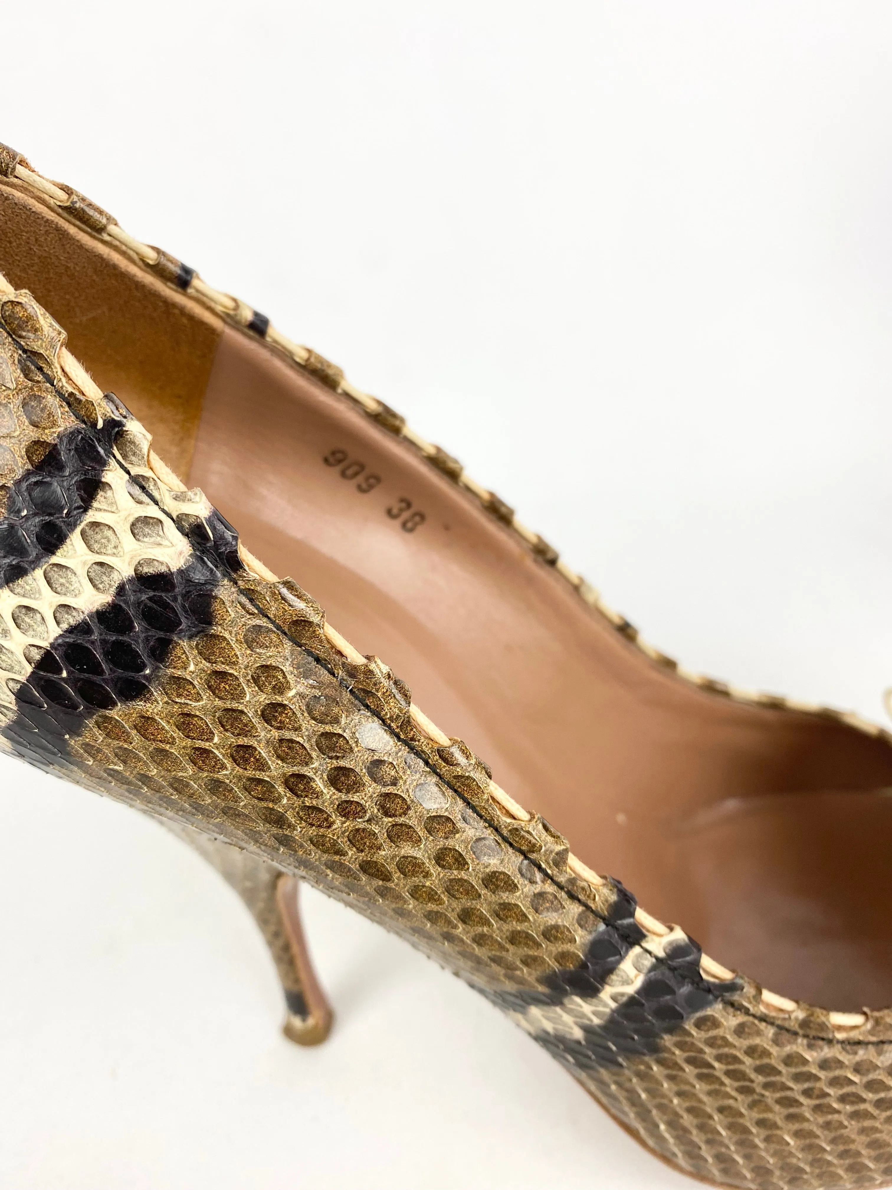 Alaïa Python Print Pumps - EU 38