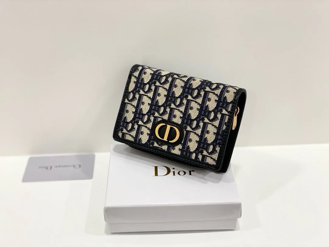 DR491 Small 30 Montaigne Wallet / 5.3x3.7x1.4inch