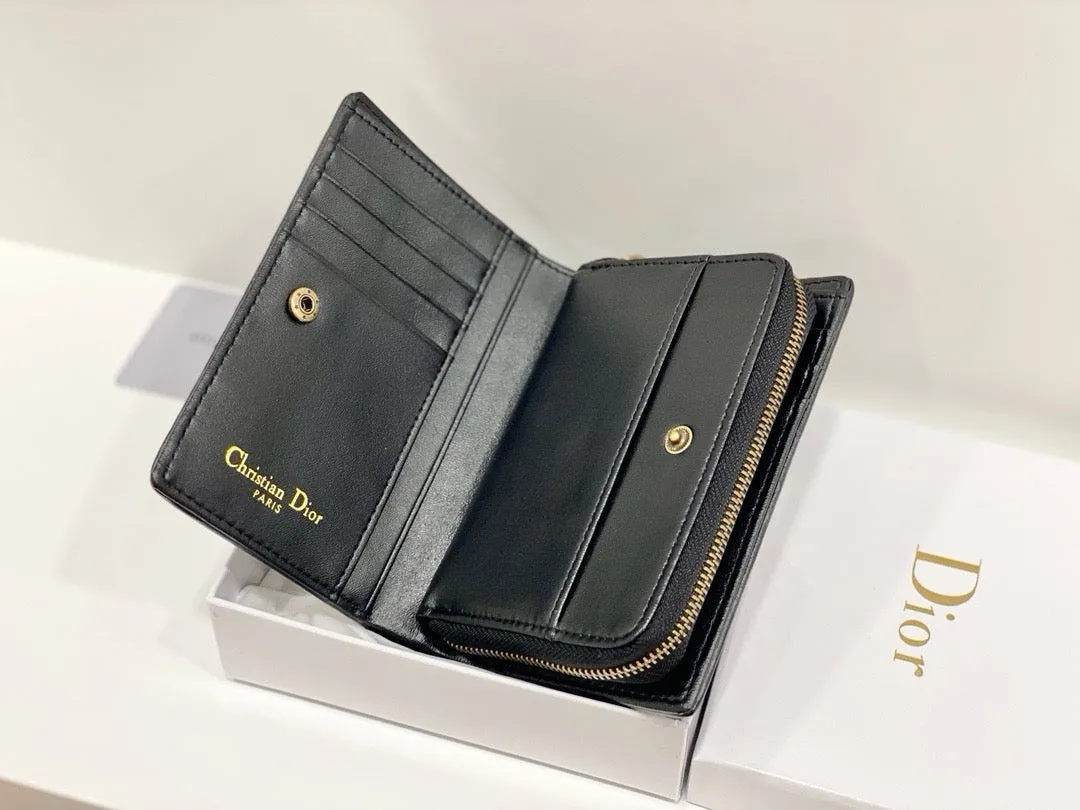DR491 Small 30 Montaigne Wallet / 5.3x3.7x1.4inch