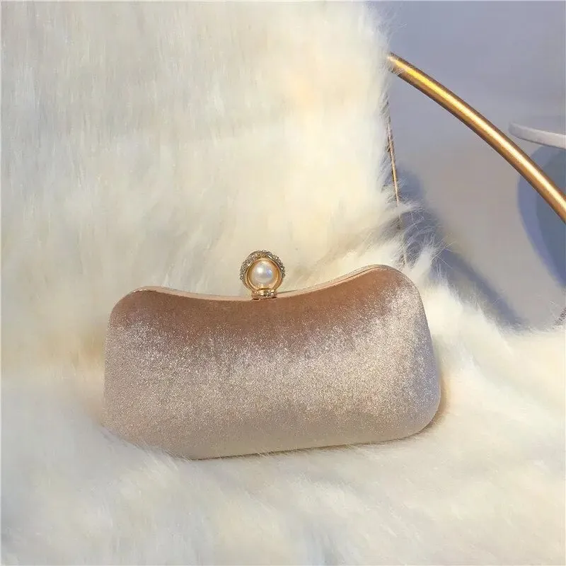 Elise | A Refined Clutch for Timeless Sophistication