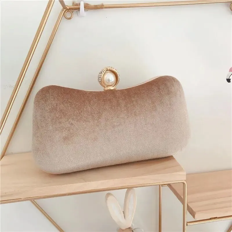 Elise | A Refined Clutch for Timeless Sophistication