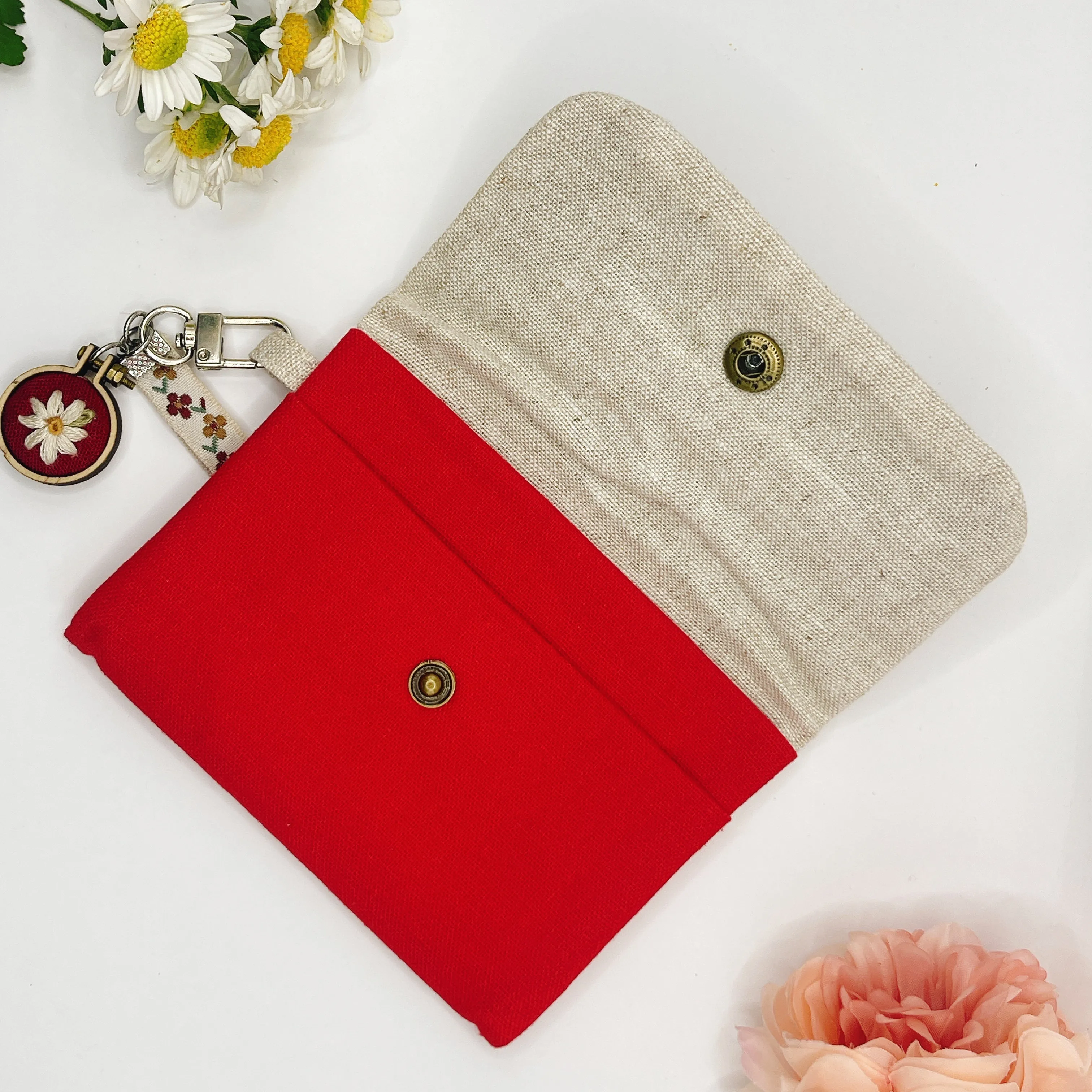 Embroidered linen wallet, Compact Women Wallet, handheld wallet, women wallet, embroidered purse, embroidery wallet, card wallet