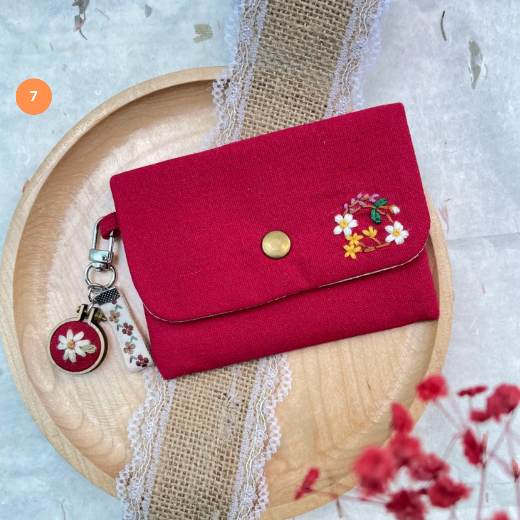 Embroidered linen wallet, Compact Women Wallet, handheld wallet, women wallet, embroidered purse, embroidery wallet, card wallet
