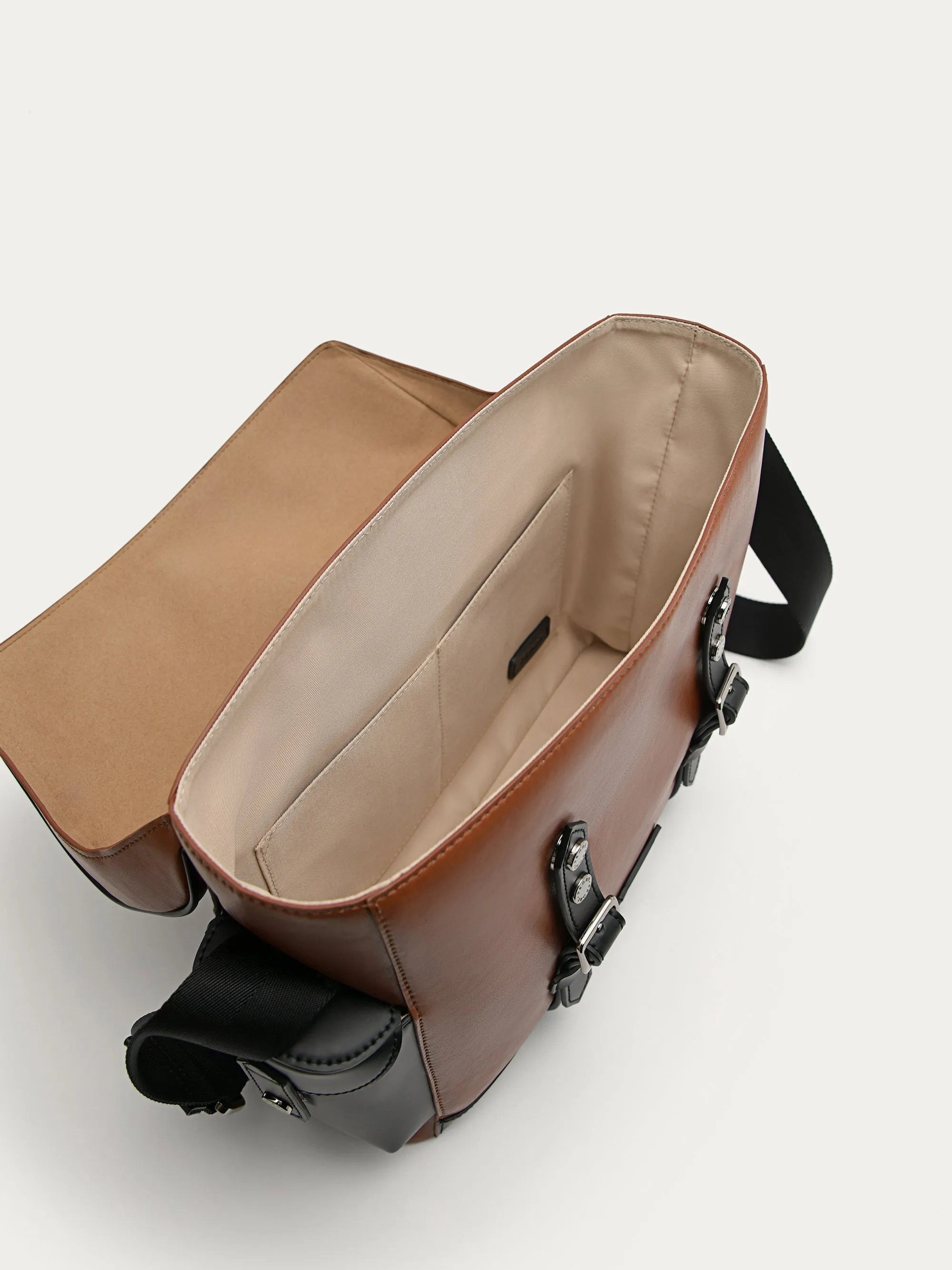 Jones Messenger Bag