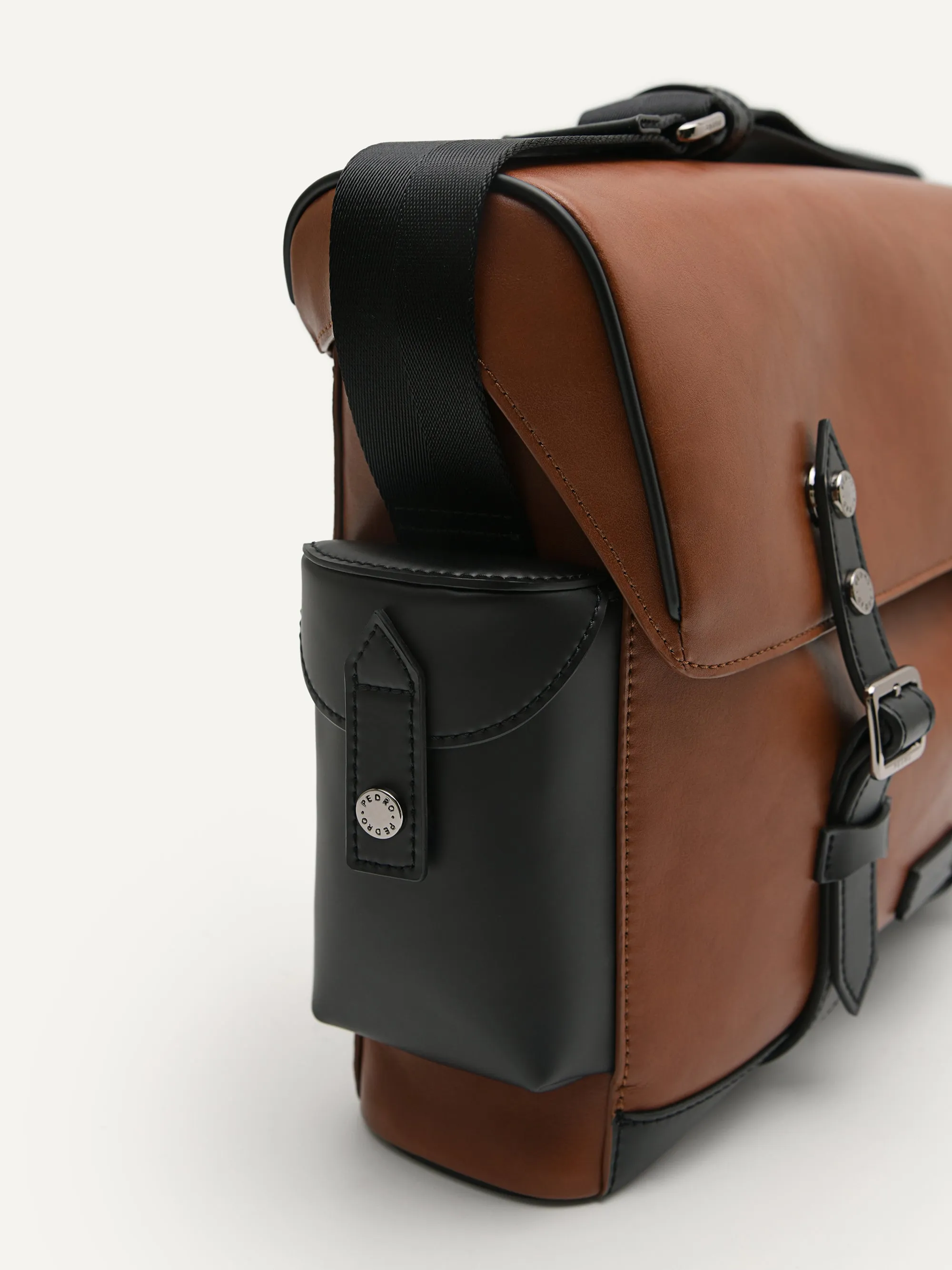 Jones Messenger Bag