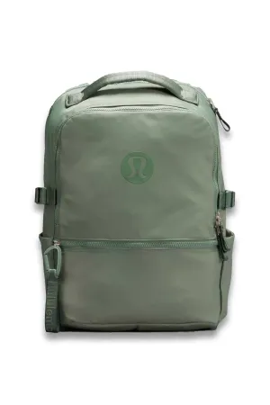 New Crew Backpack 22L Logo