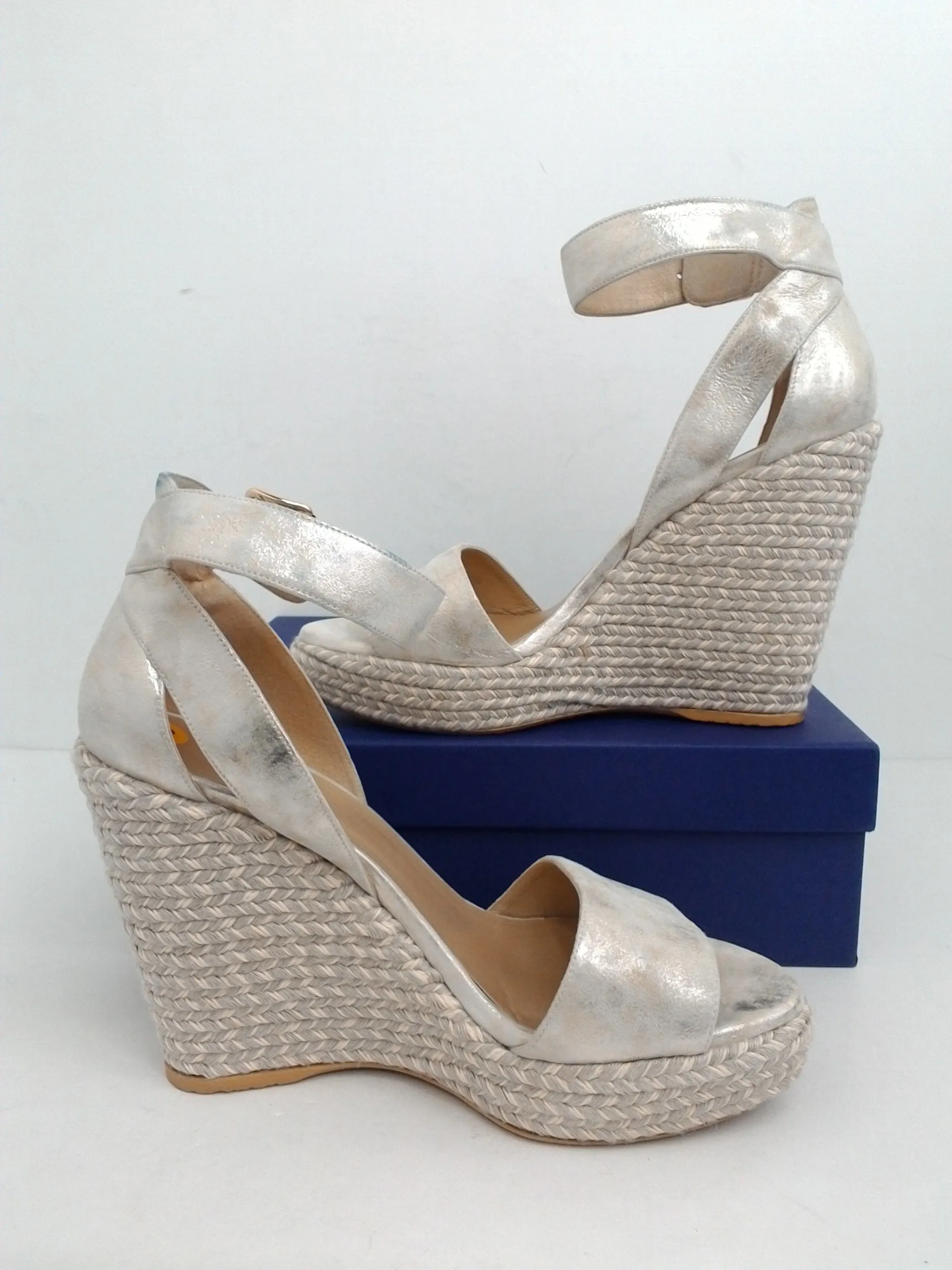 Stuart Weitzman Mostly Pale Gold Clouded Nap Wedge Espadrille Sandal Size 10 M