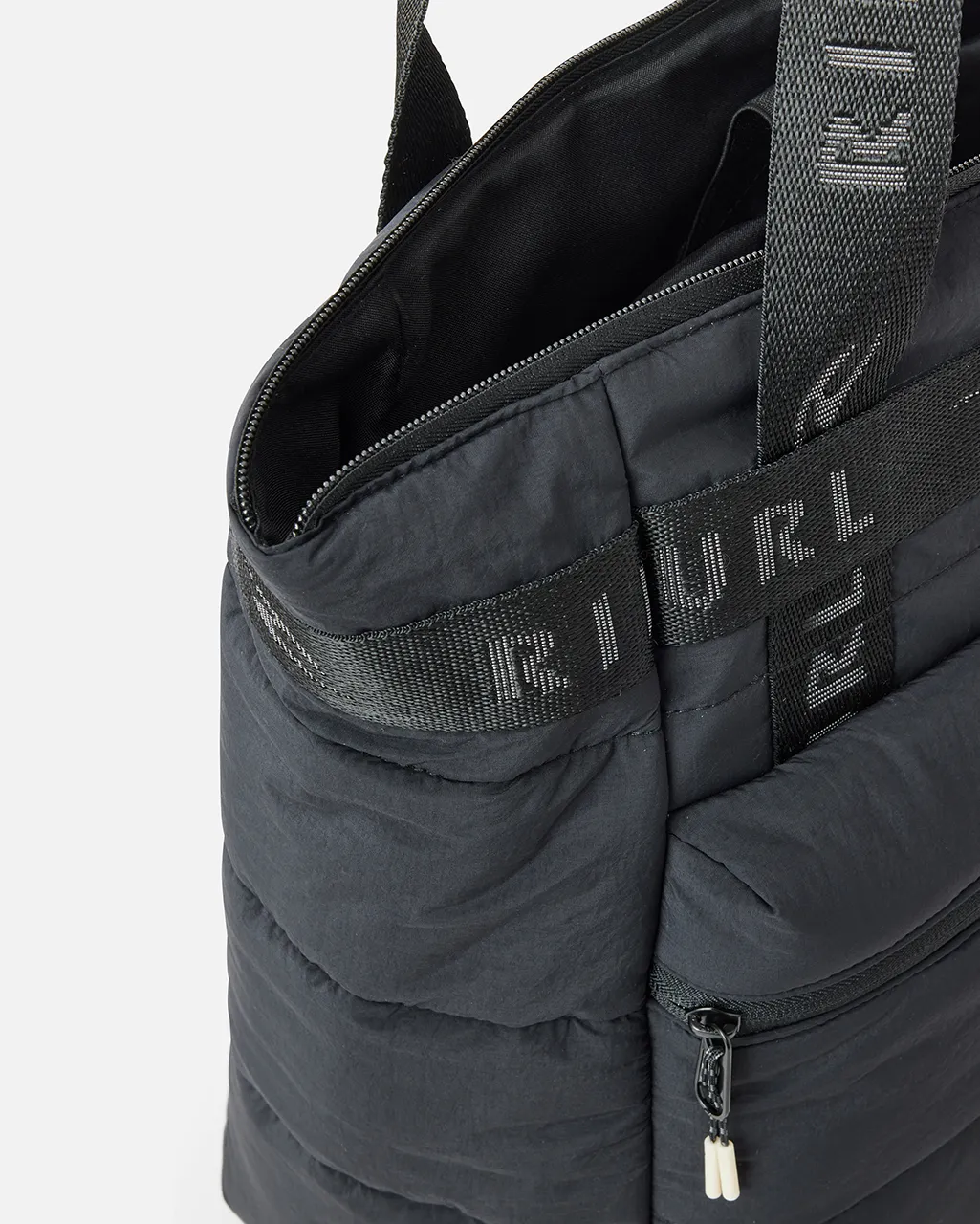 Weekend Travel 26L Tote Bag in Black